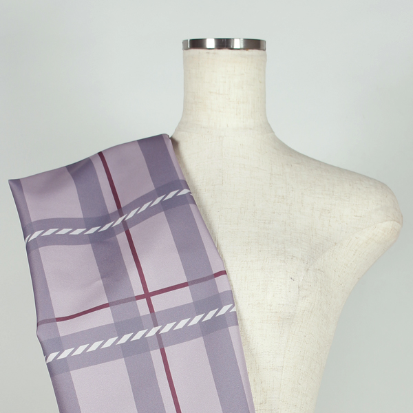 C0683　灰色ベース濃灰×白チェック柄生地