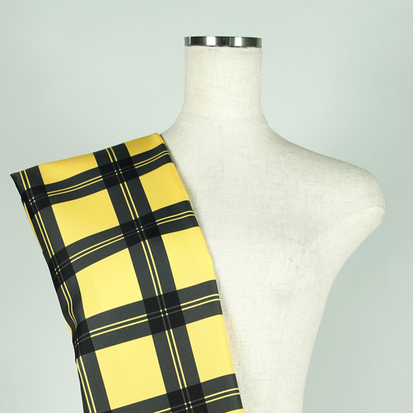 C0686　黄色ベース黒チェック柄生地