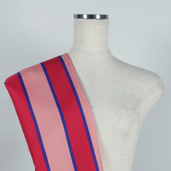 C0642　ピンクベース紫×ピンクストライプ柄生地